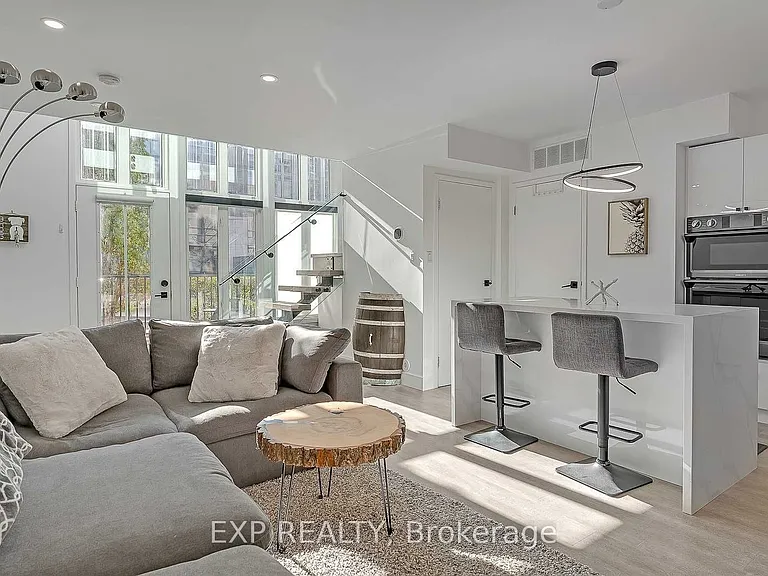 50 E Liberty St #1111 — Photo 7
