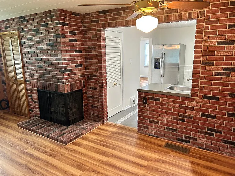 1148 Ashford Dr — Photo 28