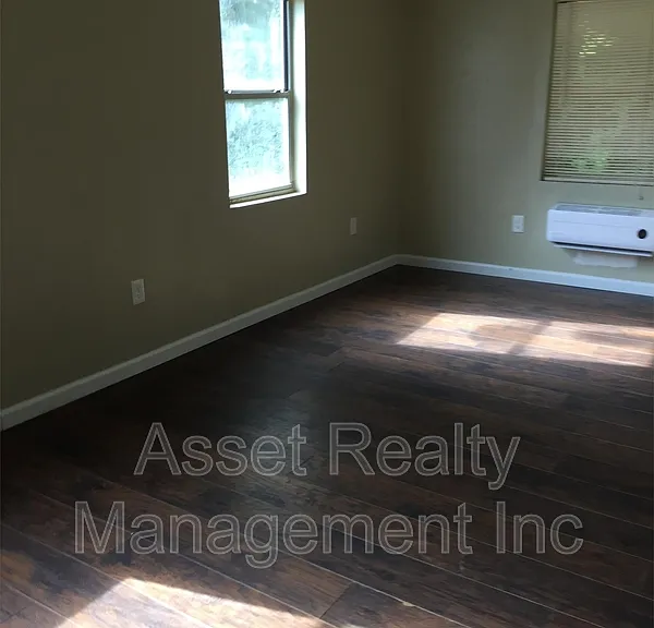 610 Lester Rd #5 — Photo 2