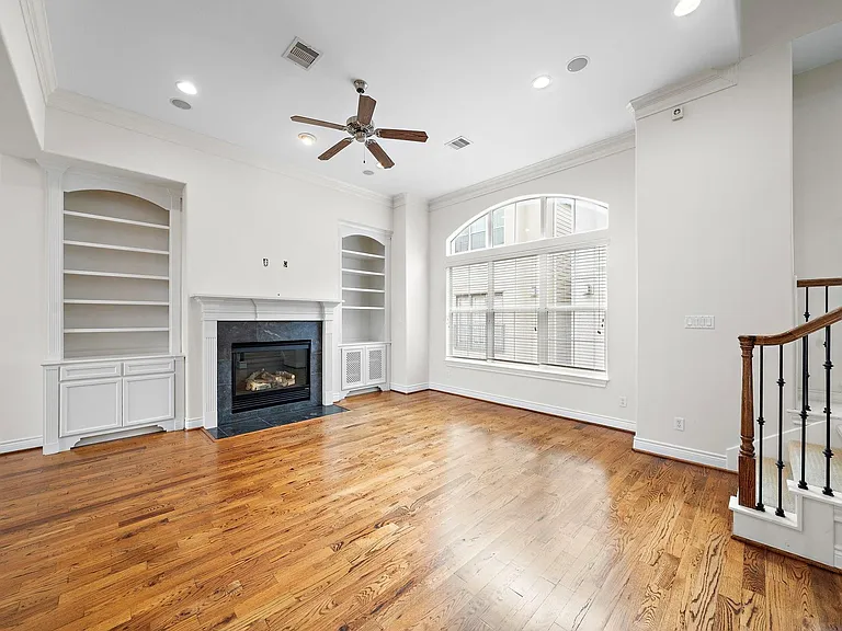 2828 Sherwin St — Photo 10