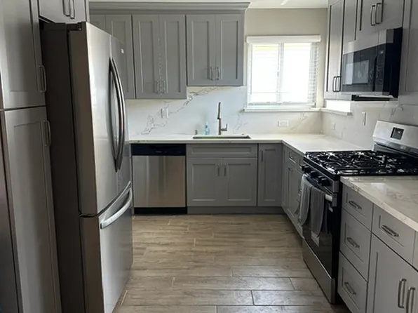 3324 Bay Rd, Redwood City, CA 94063