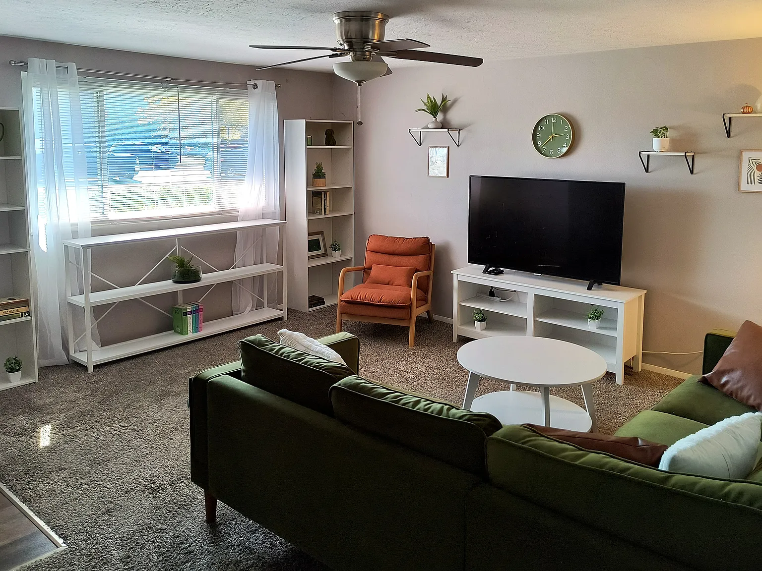 3 bed, 1800 sqft, $2,350 — Photo 2