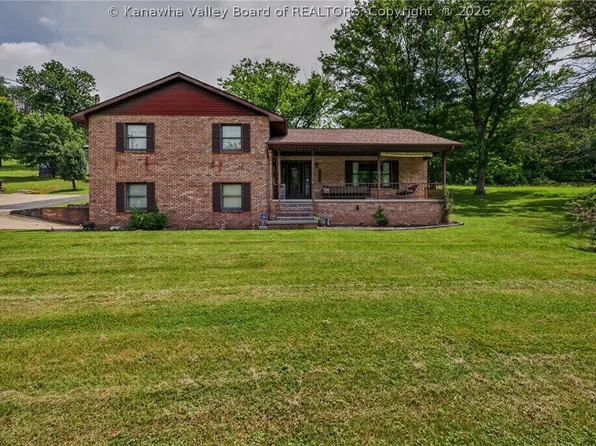 668 Rocky Step Rd, Scott Depot, WV 25560