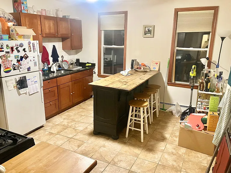 188 Hillside St #2 — Photo 4