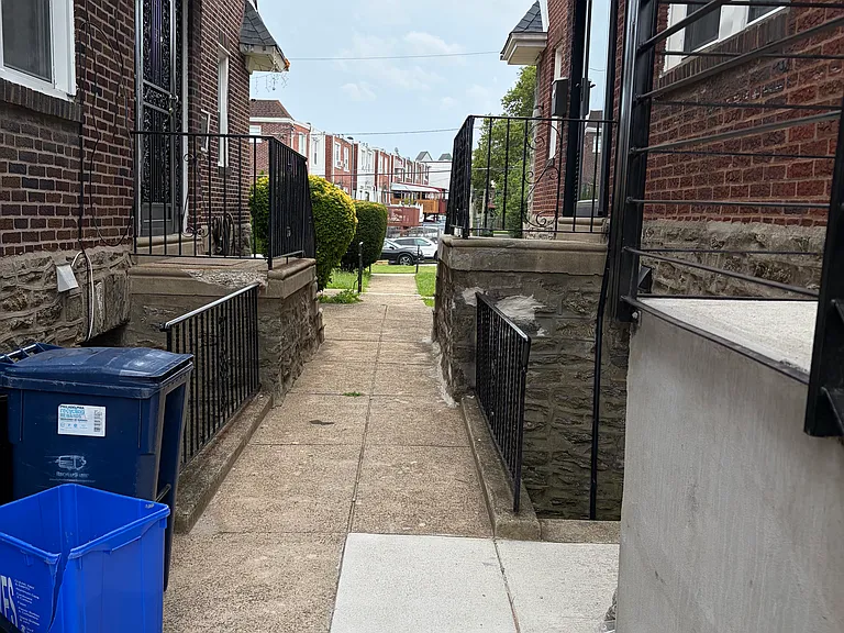 71st Ave — Photo 26