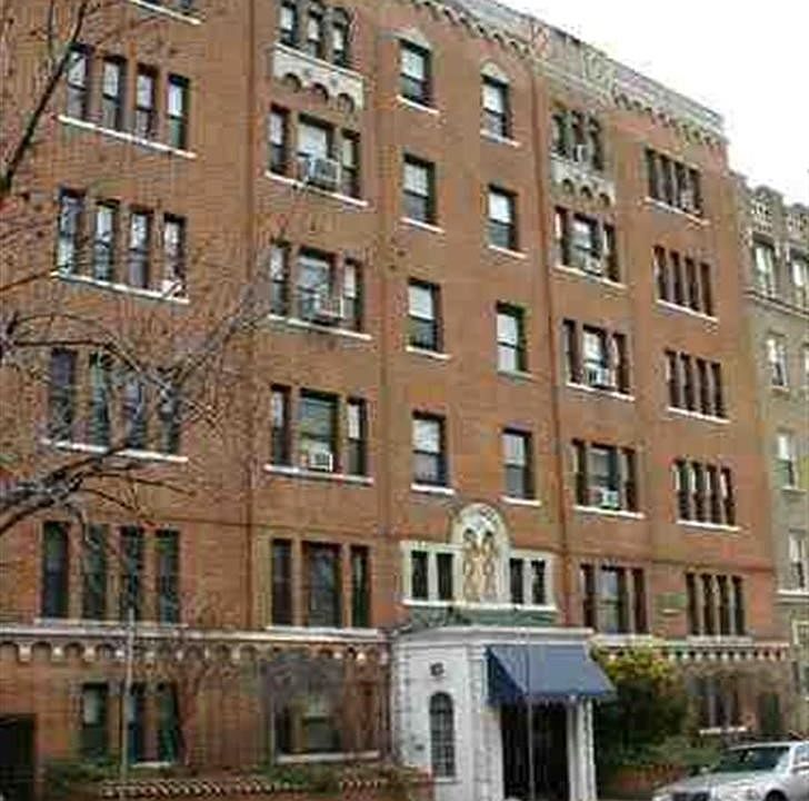 1st image of 36 Duncan Ave APT D6