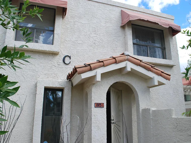1802 E Frier Dr #1 — Photo 4