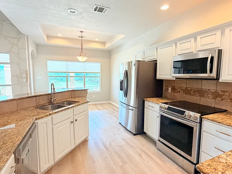 412 Shayla Ln — Photo 13