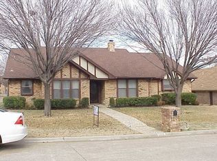 1206 Austrian Rd, Grand Prairie, TX 75050