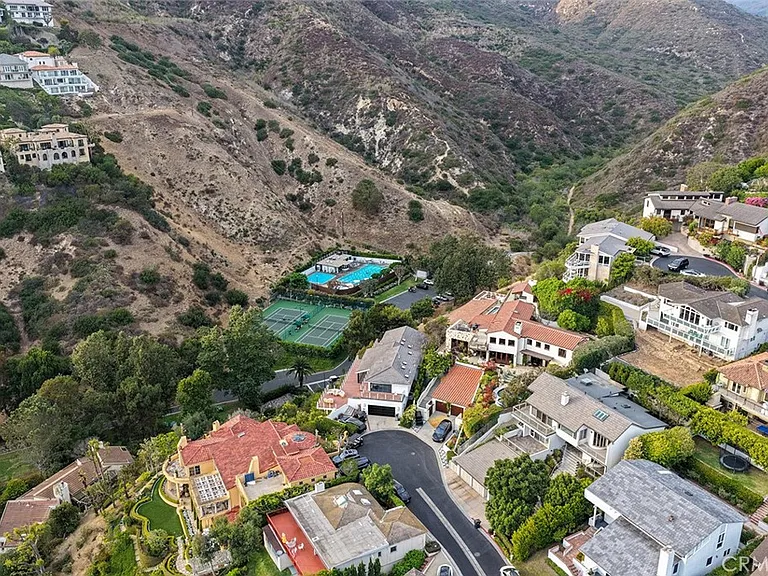 343 Emerald Bay — Photo 36