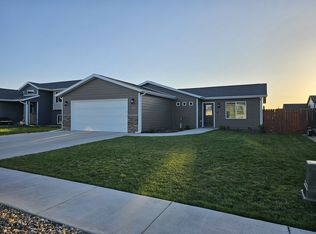 671 Valor Ct, Box Elder, SD 57719
