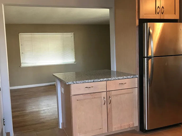 4272 Perry St — Photo 3