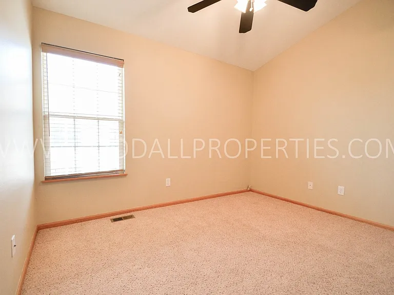 15221 Alpine Dr — Photo 10
