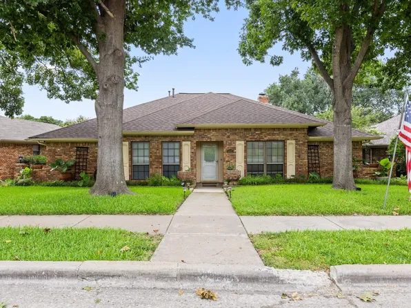 4525 Meadowview Dr, Mesquite, TX 75150