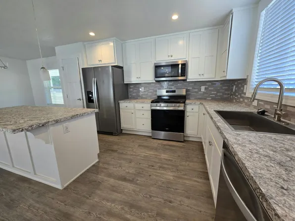 4901 Green River Rd #322, Corona, CA 92878