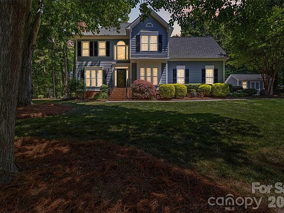 5th image of 1849 Lillian Ln