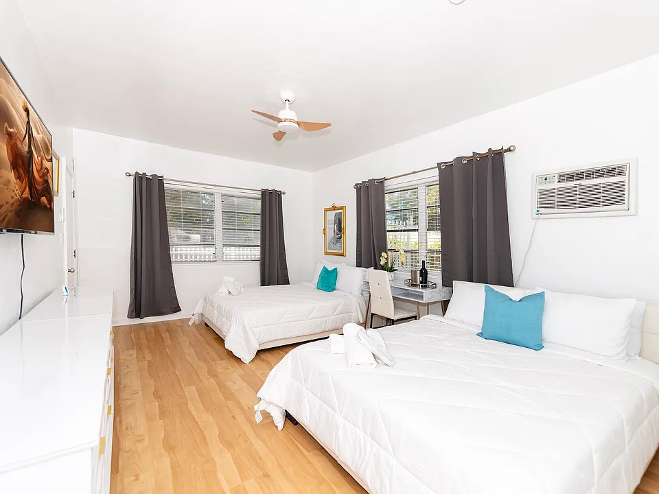 545 Michigan Ave #2