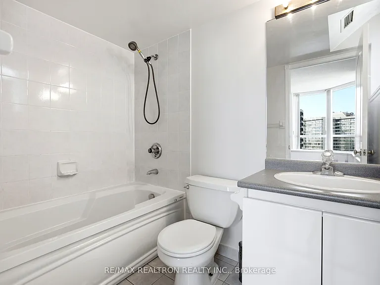 850 Steeles Ave W #1103 — Photo 17