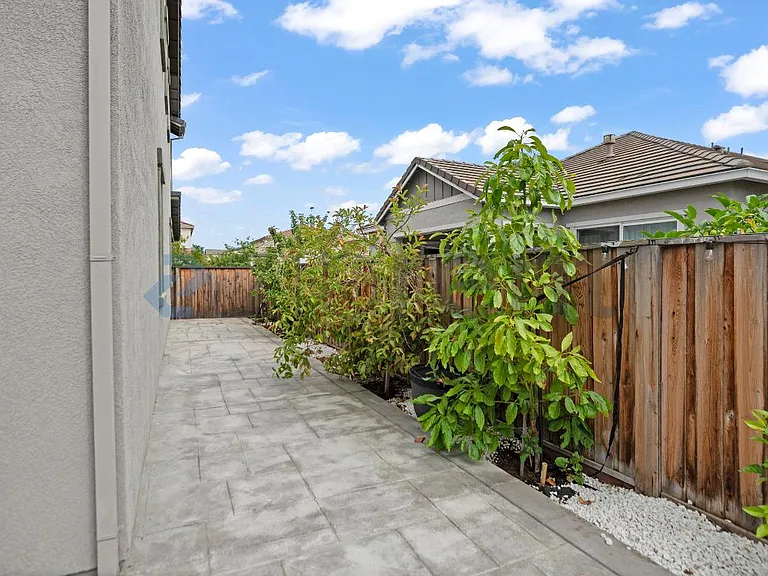 813 Stickney Way — Photo 39