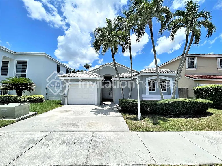 15543 SW 96th Ter — Photo 1