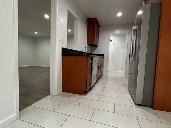 2386 E Del Mar Blvd Unit 109