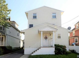 53 Gordon St, Ridgefield Park, NJ 07660