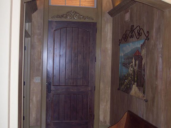 Front entry way with barrel ceiling