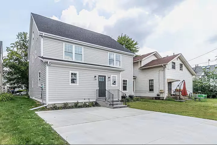 804 Henry St — Photo 28