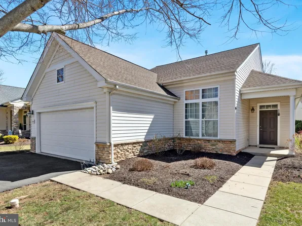 1124 Maxwell Mnr, Warminster, PA 18974