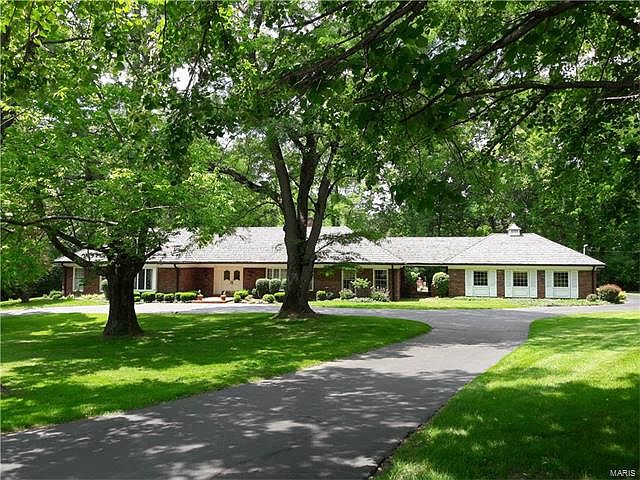 1st image of 1717 Warson Estates Dr