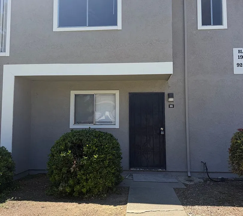 1920 Grande Cir #95