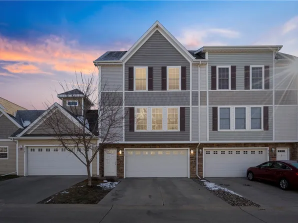 4305 152nd Pl, Urbandale, IA 50323