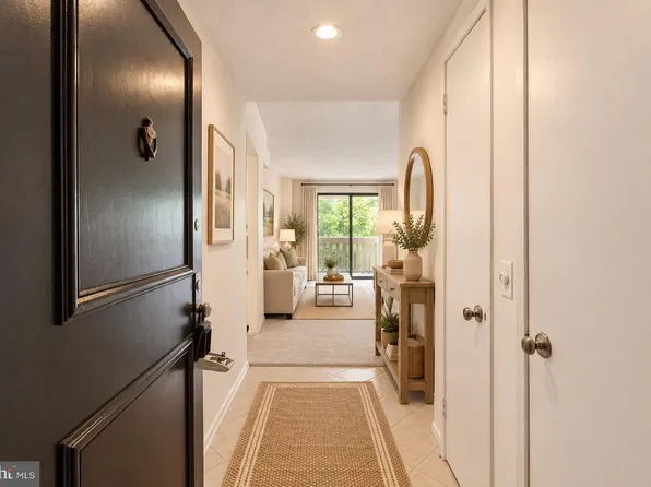 6101 Edsall Rd APT 502, Alexandria, VA 22304