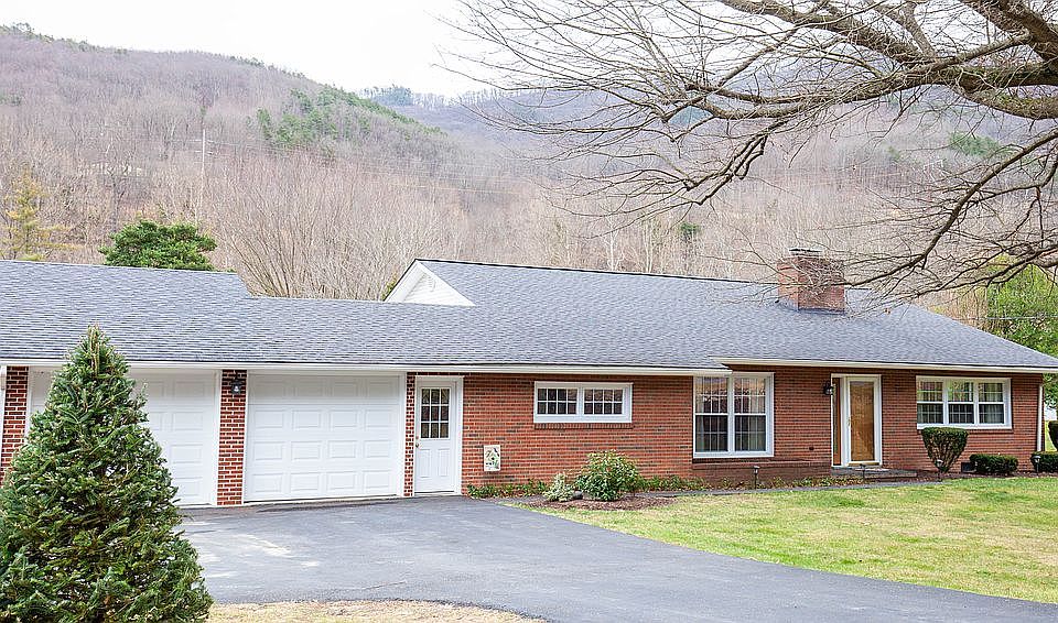 1st image of 2907 Winterberry Ave