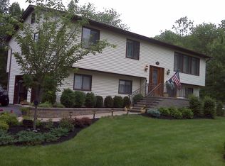 167 Ridge Rd, Valley Cottage, NY 10989