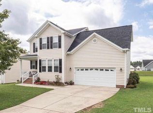 1668 Maizefield Ln, Fuquay Varina, NC 27526