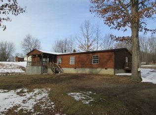 210 Nine Bark Dr, Mount Hope, WV 25880