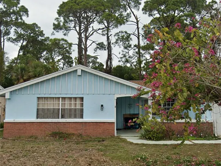 3941 Stratfield Dr — Photo 1