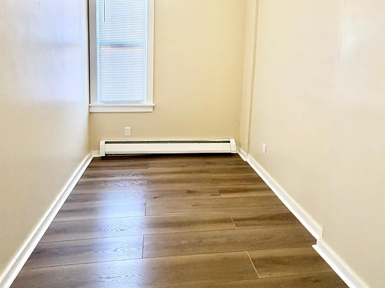 59 Derby Ave #2RR — Photo 6