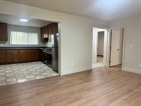 4th image of 2222 E 30th St APT A