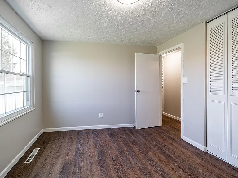 5272 Quincy Dr — Photo 15