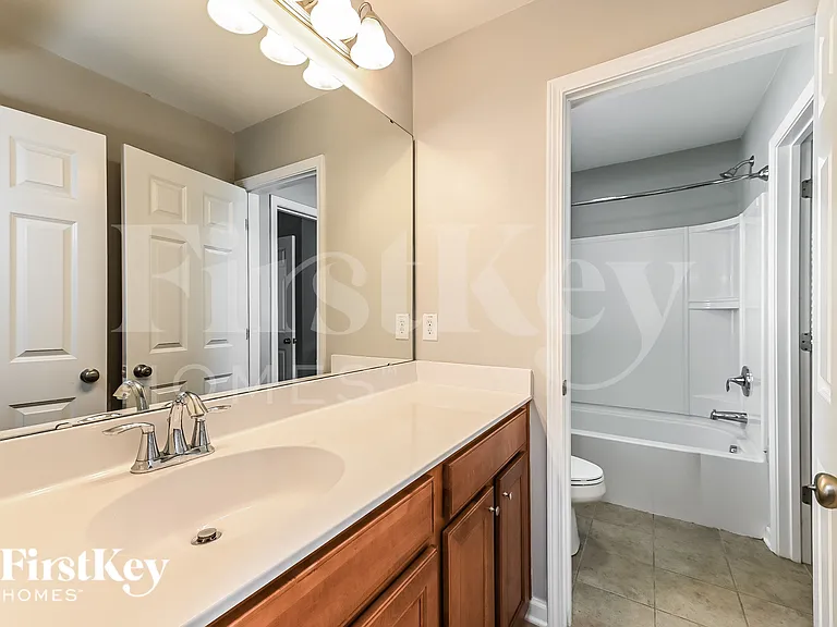 372 Sanctuary Park Dr — Photo 14
