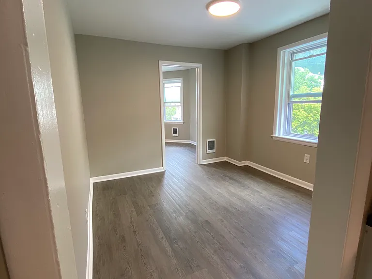 944 Sullivan St #2 — Photo 25