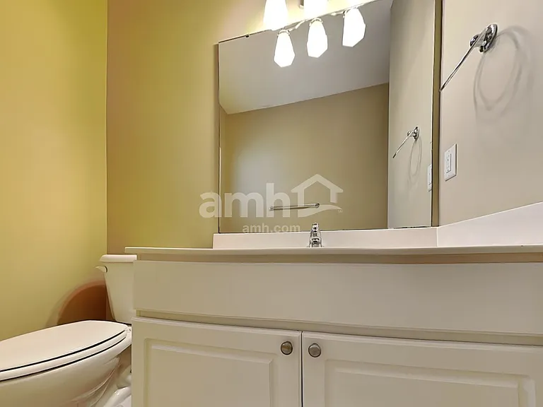 7904 Willow Croft Dr — Photo 10