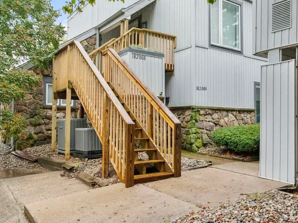 18200 Stoneridge St APT B, South Bend, IN 46637