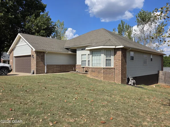 1704 Rosewood Dr, Neosho, MO 64850