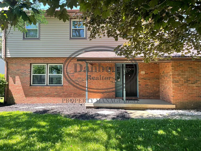 3018 Gleneagle Dr — Photo 2