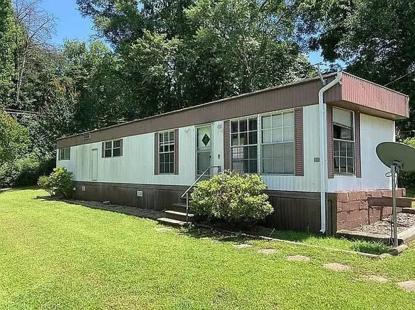 132 Jones St, Pickens, SC 29671