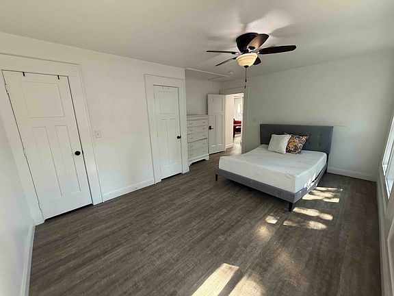 4th image of 2600 Townsend Dr