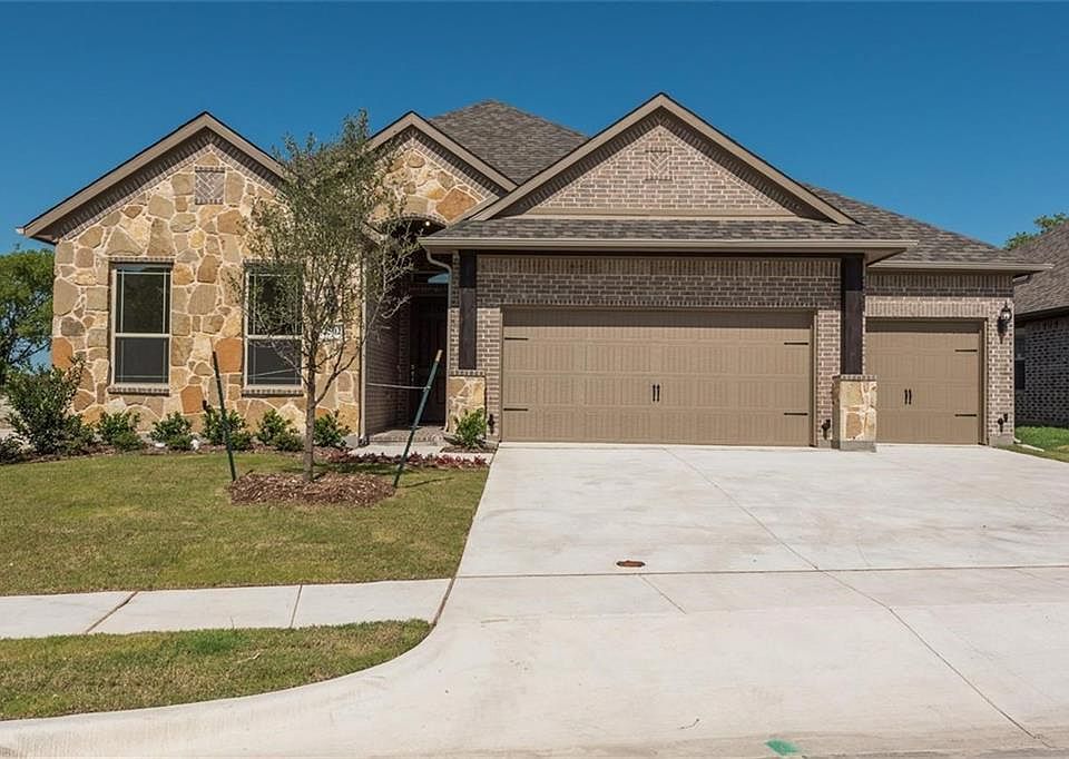 1st image of 2502 Thayne Dr